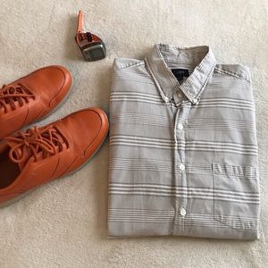 J. Crew Men’s Shirt Gray Striped L